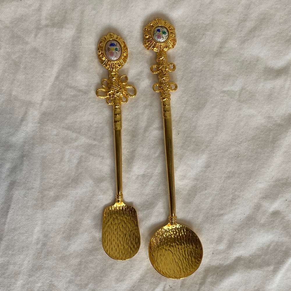 Vintage Cécile Gold-Plated Serving Spoons with Floral Porcelain Handles – 1970s - Picture 5 of 11